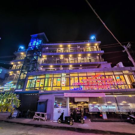 Sky Garden Hotel โกรอน ภายนอก รูปภาพ