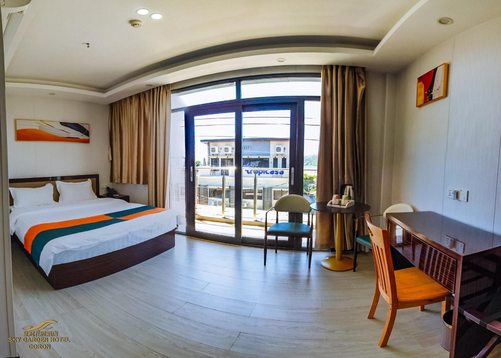 Sky Garden Hotel โกรอน ภายนอก รูปภาพ