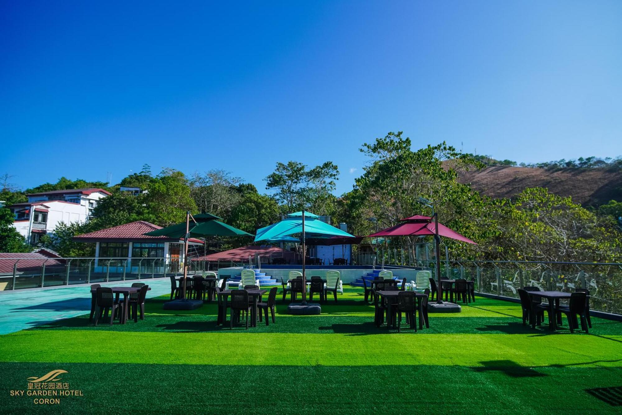 Sky Garden Hotel โกรอน ภายนอก รูปภาพ