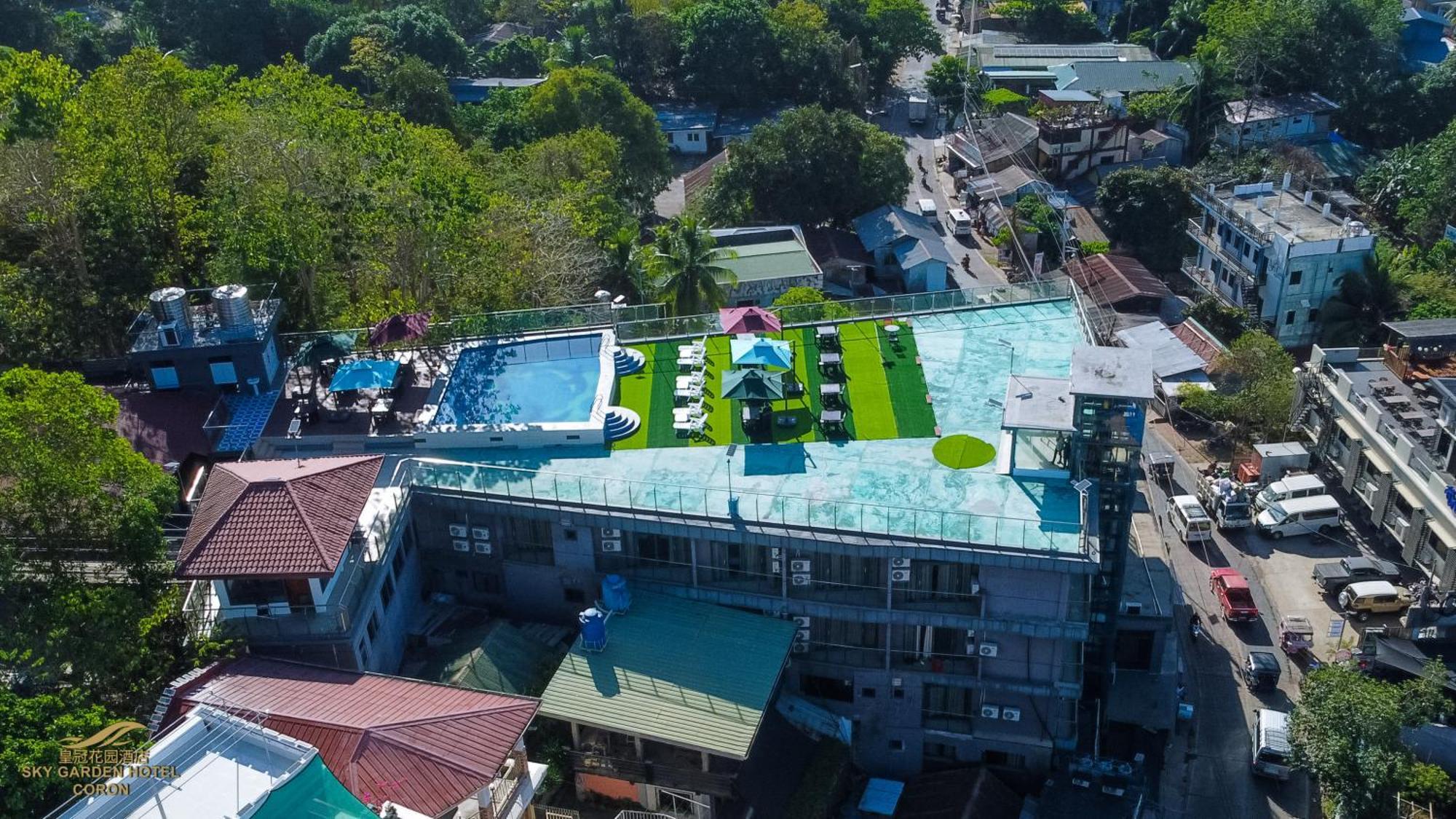 Sky Garden Hotel โกรอน ภายนอก รูปภาพ